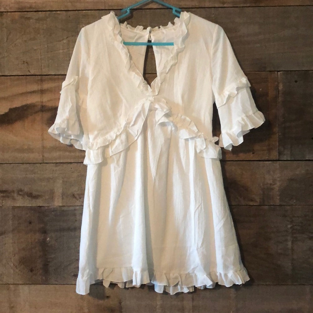 White Linen mini Dress with Sleeves